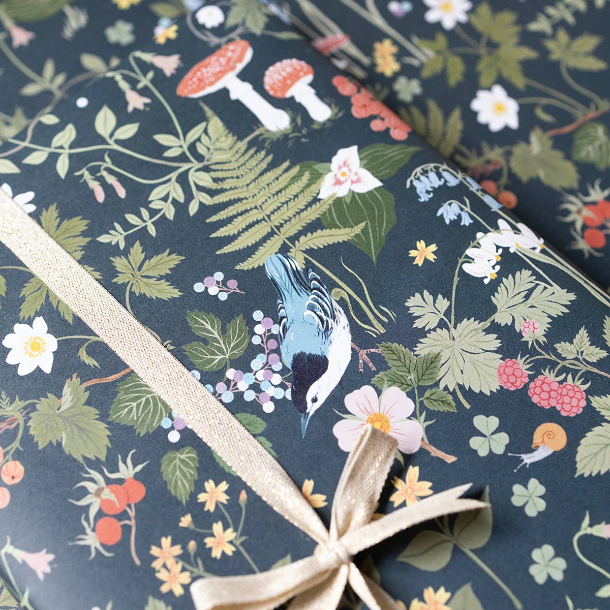 WOODLAND| Double Sided Wrapping Paper