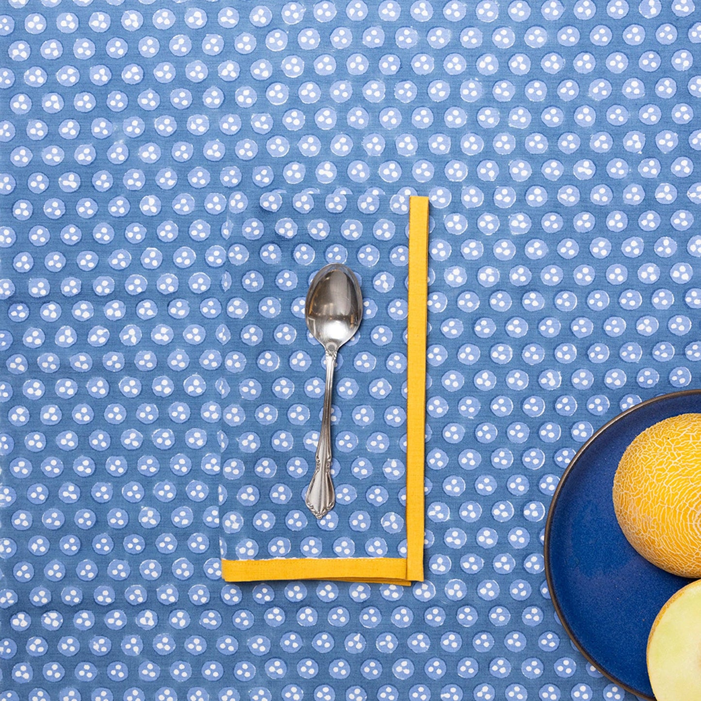 Royal Triple Dot Napkin: Individual