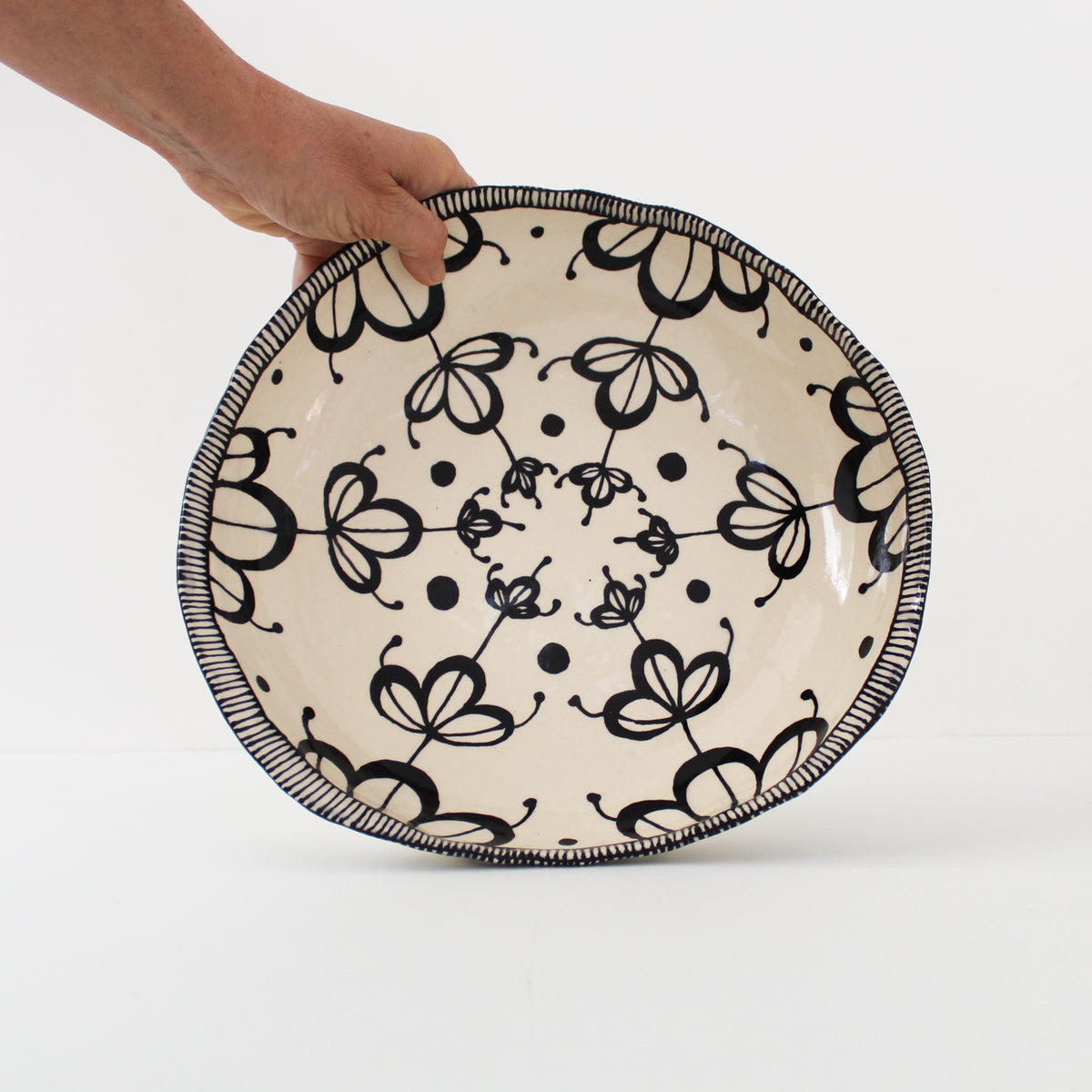 Porcelain Serving Bowl – Clover