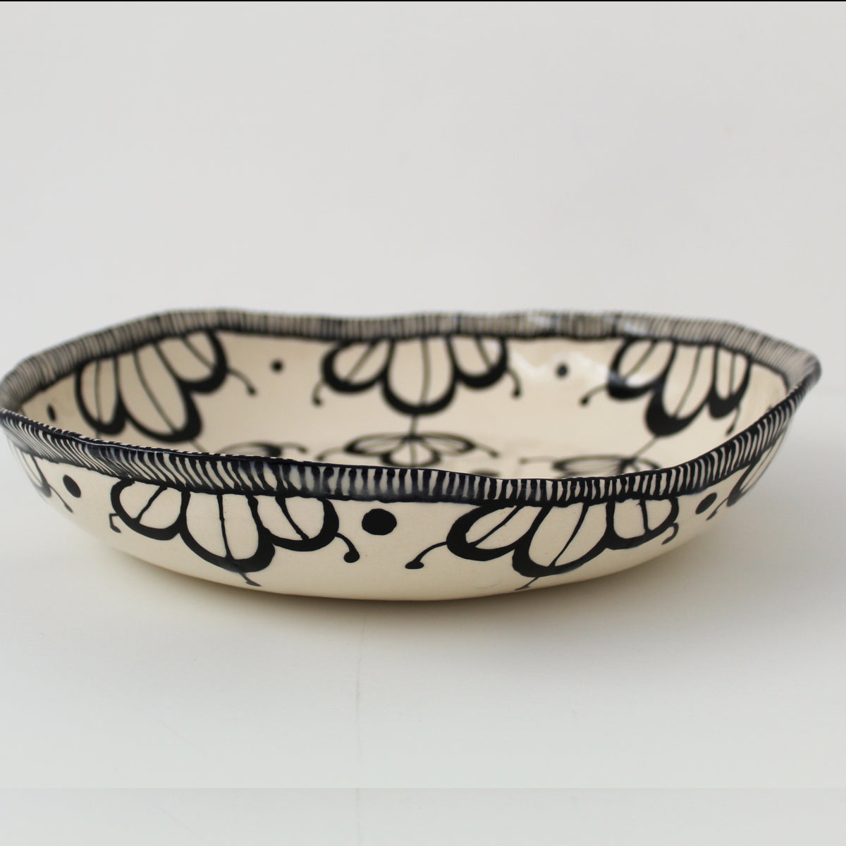 Porcelain Serving Bowl – Clover
